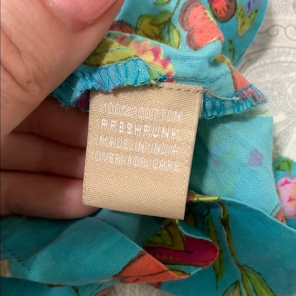 PLUM PRETTY SUGAR Floral V-Neck Romper - Picture 10 of 11